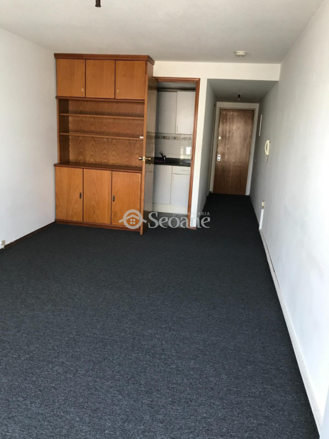 Apartamento ID.341 - Bvar España Y Ellauri -  Cocina Definida