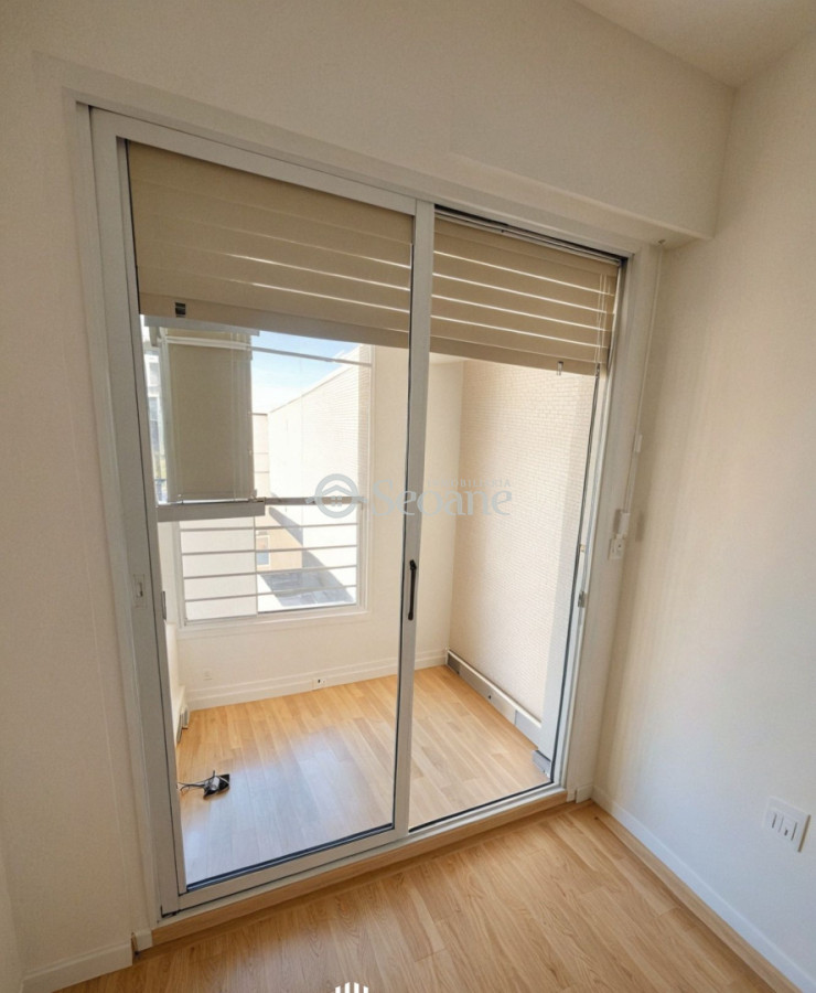 Apartamento ID.562 - Constituyente y Gaboto, al frente, con garaje