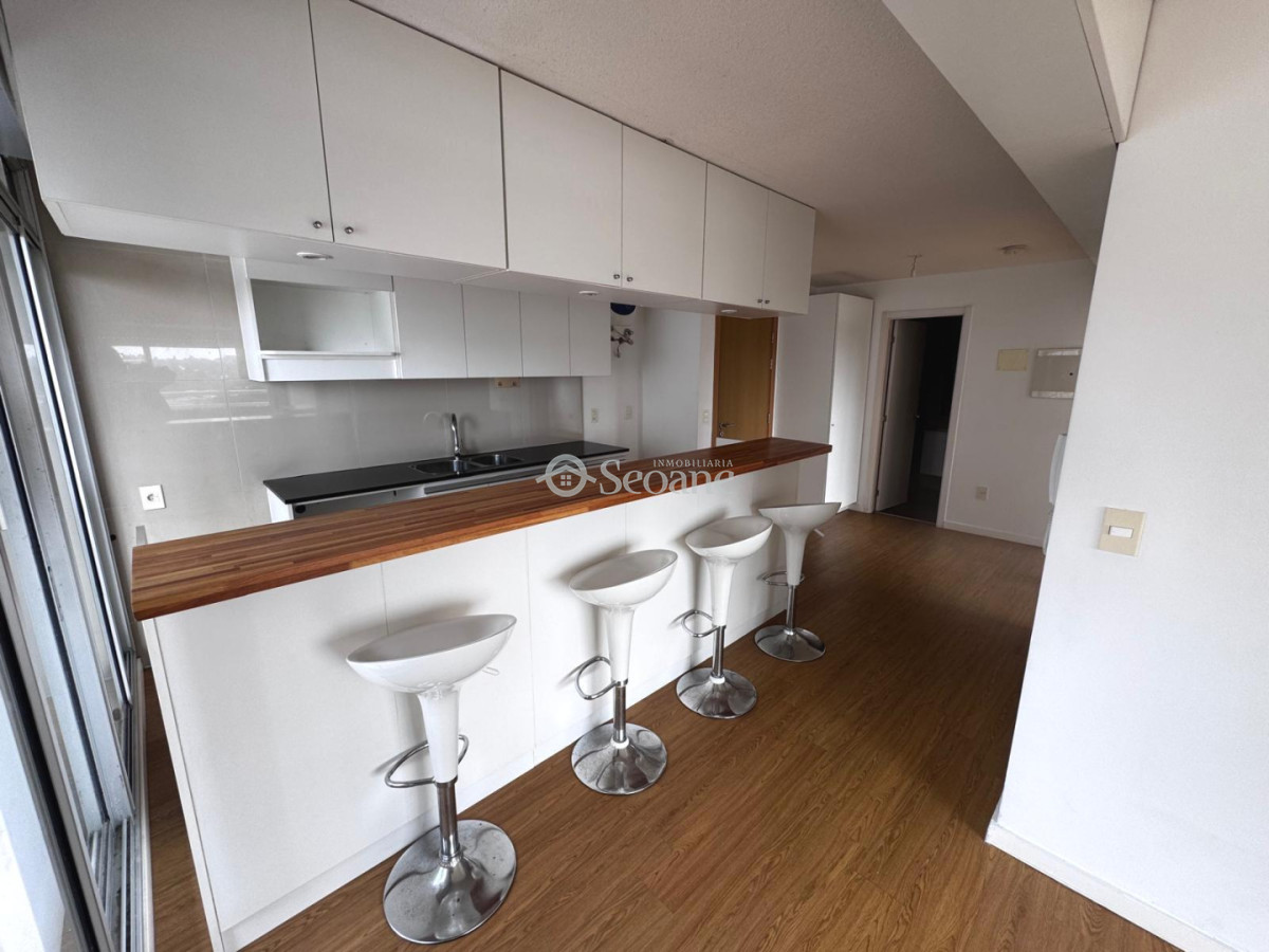 Apartamento ID.236 - E Tower, Al Frente, Piso Alto, Orientación Norte - Confort Y Seguridad