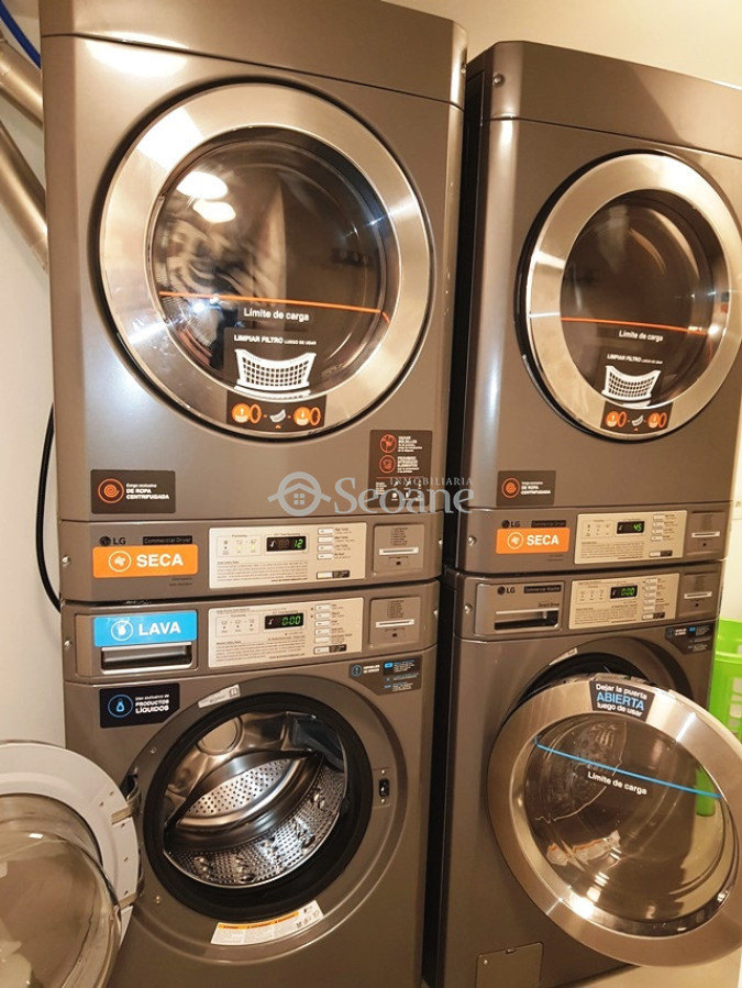 Apartamento ID.268 - Verdi, Próximo A Rambla Y Servicios, Patio Uso Exclusivo
