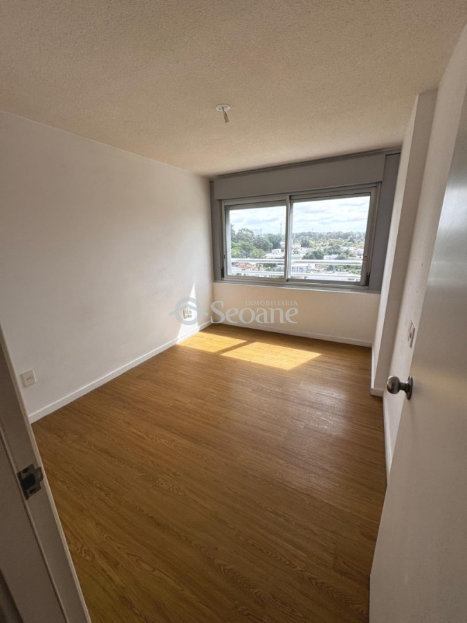 Apartamento ID.236 - E Tower, Al Frente, Piso Alto, Orientación Norte - Confort Y Seguridad