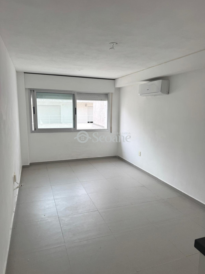 Apartamento ID.257 - Almeria, A Una Cuadra Del Mar, Luminoso