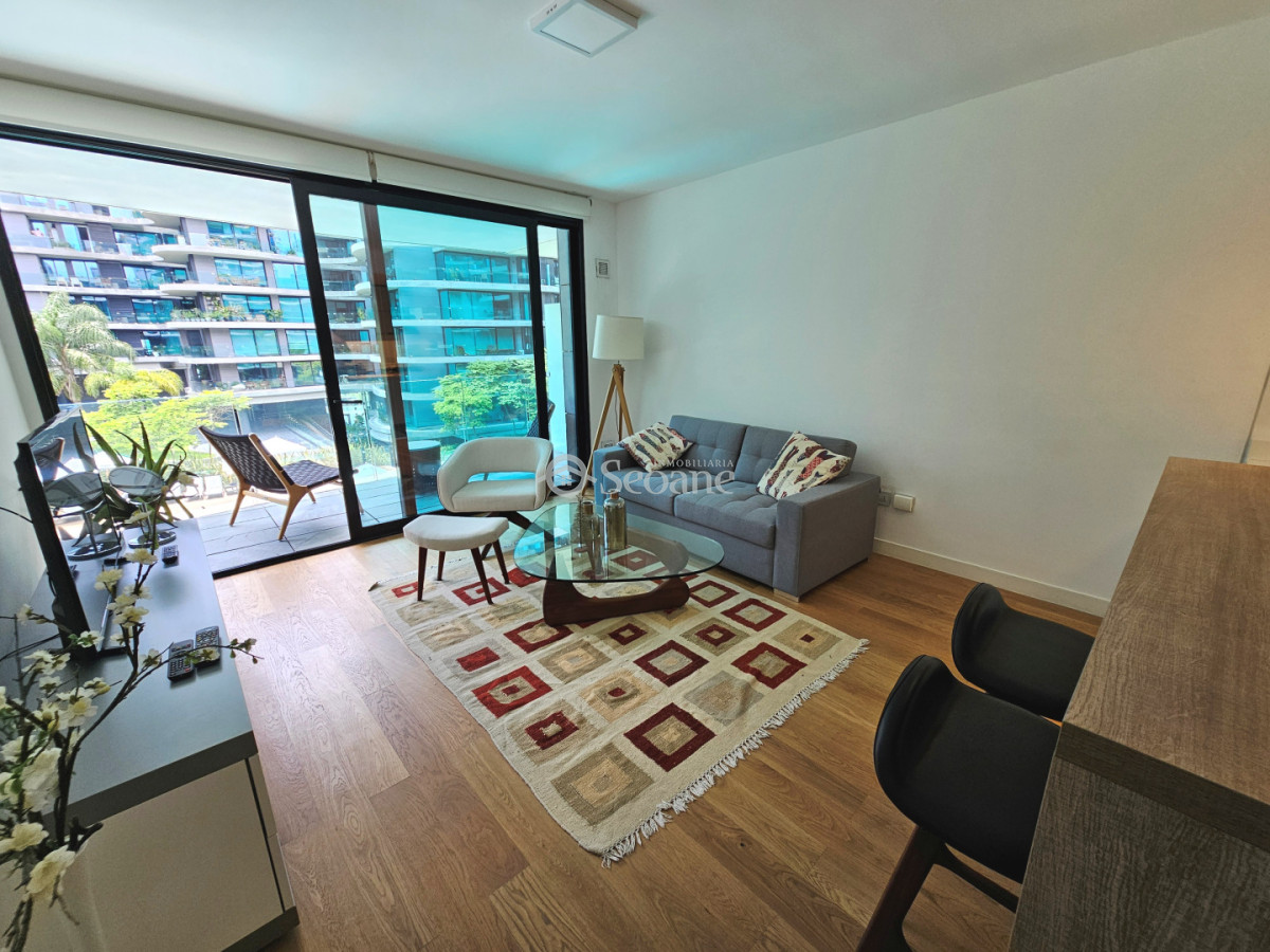 Apartamento ID.531 - Forum, equipamiento diferencial, muy soleado con baño social