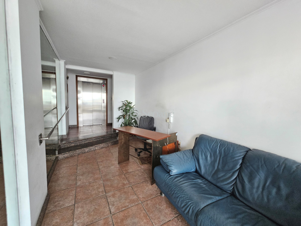 Apartamento ID.551 - Rambla Malvin - Al frente con terraza