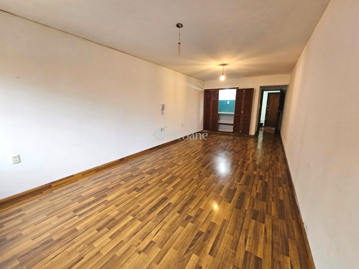 Apartamento ID.131 - Excelente - Al Frente, Quijano, A 2 Cuadras De 18, Proximo A La Imm