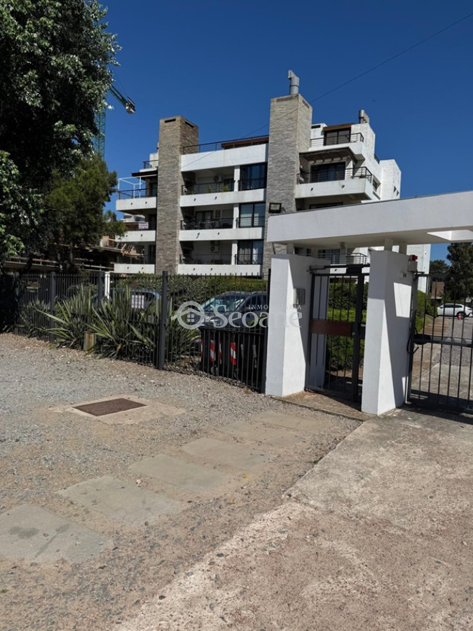 Apartamento ID.17 -  Rambla De Barra De Carrasco, Estufa A Leña, Parrillero, Piscina