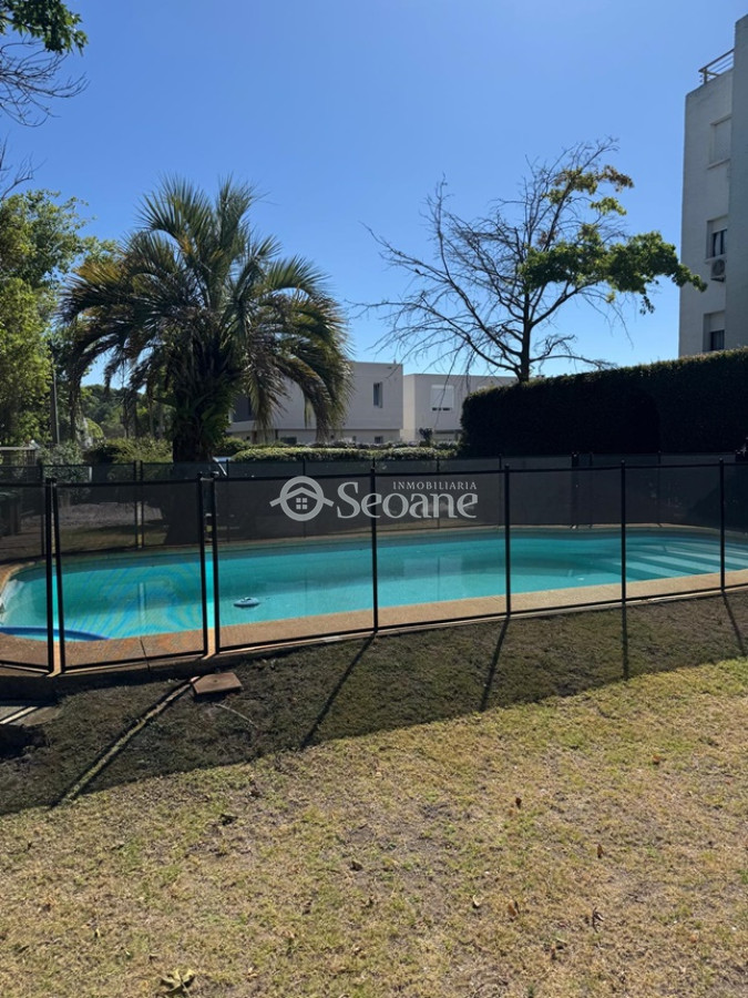 Apartamento ID.17 -  Rambla De Barra De Carrasco, Estufa A Leña, Parrillero, Piscina