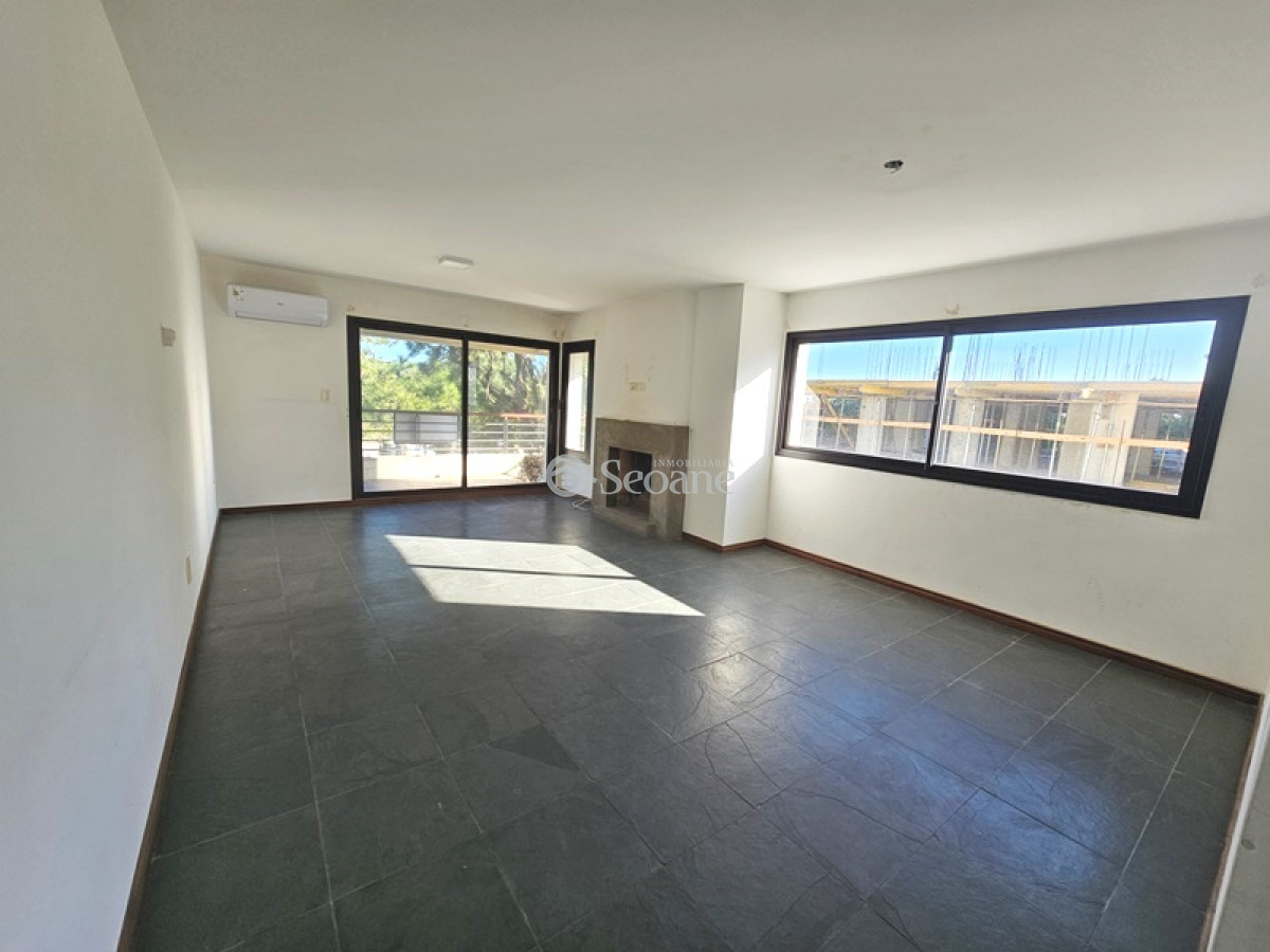 Apartamento ID.17 -  Rambla De Barra De Carrasco, Estufa A Leña, Parrillero, Piscina