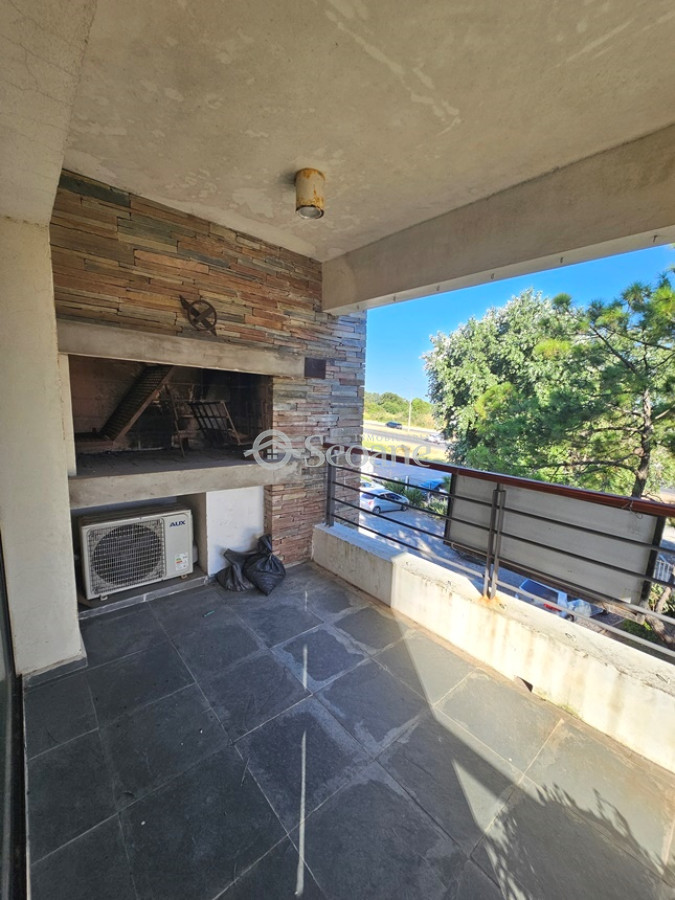 Apartamento ID.17 -  Rambla De Barra De Carrasco, Estufa A Leña, Parrillero, Piscina