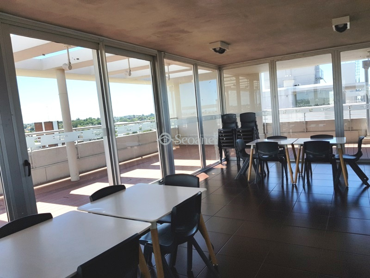 Apartamento ID.236 - E Tower, Al Frente, Piso Alto, Orientación Norte - Confort Y Seguridad