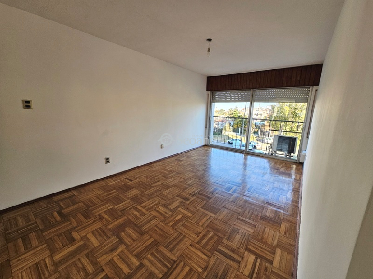 Apartamento ID.245 - Al Frente, Luminoso, Estanislao Lopez Y C Del Uruguay