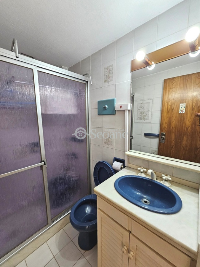 Apartamento ID.273 - Nuevo Precio - Sobre Rambla De Malvín, Una Planta Por Piso Con Acceso Por Orinoco