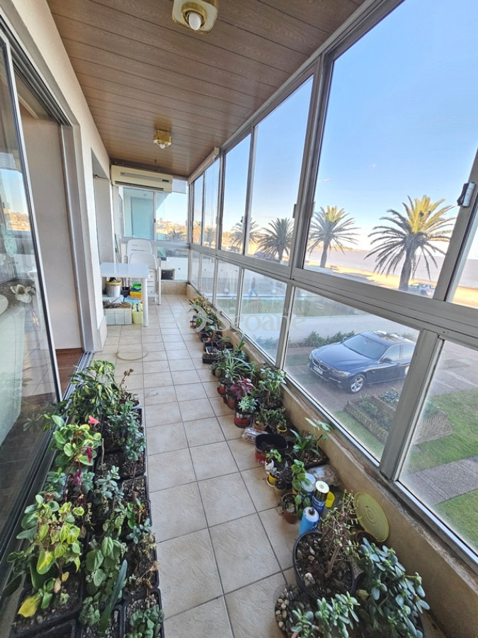 Apartamento ID.273 - Nuevo Precio - Sobre Rambla De Malvín, Una Planta Por Piso Con Acceso Por Orinoco