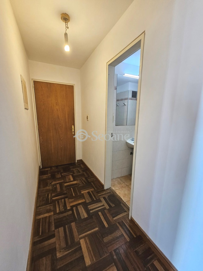 Apartamento ID.335 - Oportunidad - Solano Antuña A Pasos De 21 De Setiembre, Al Frente