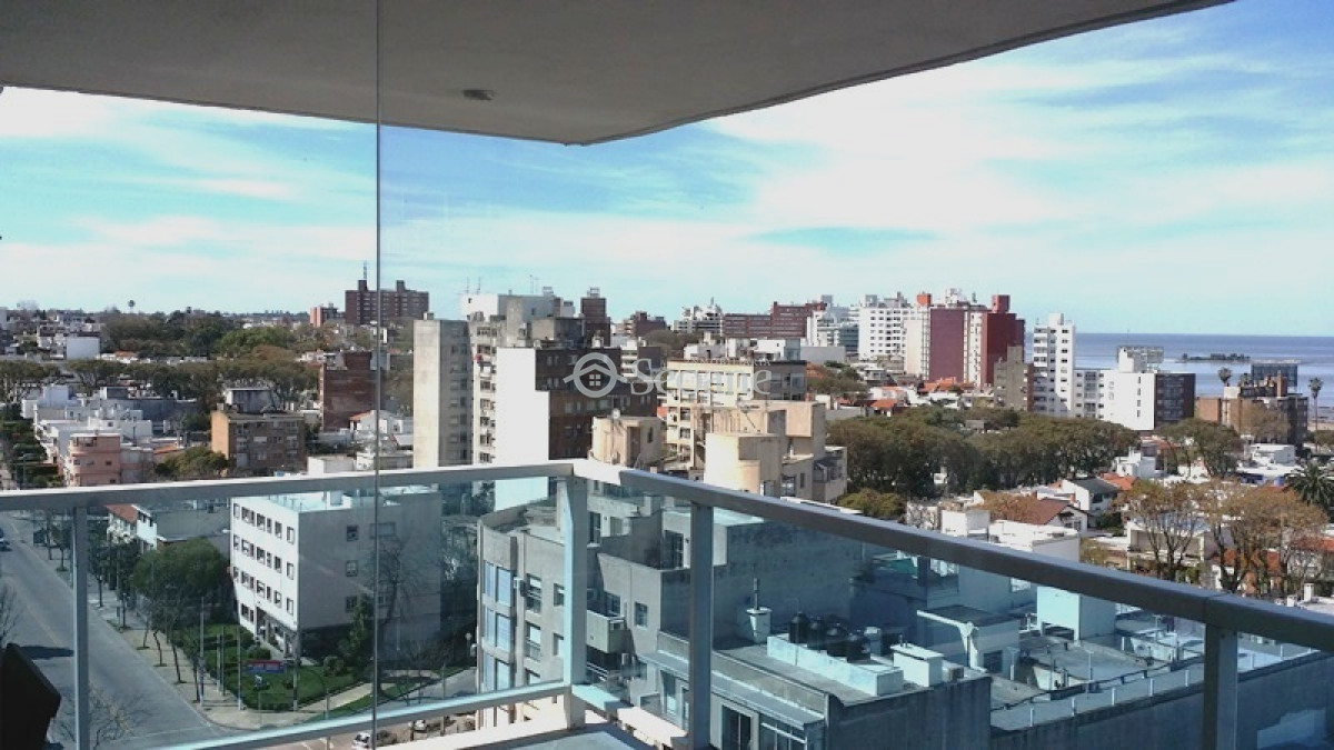 Apartamento ID.33 - Vista Al Mar, Equipado, Diamantis, Piso Alto - Con 2 Cocheras