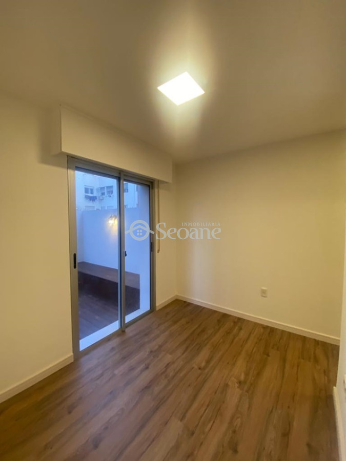 Apartamento ID.376 - Ponce Y Pouey - Reciclado, Con Garaje, Patio Y Terraza