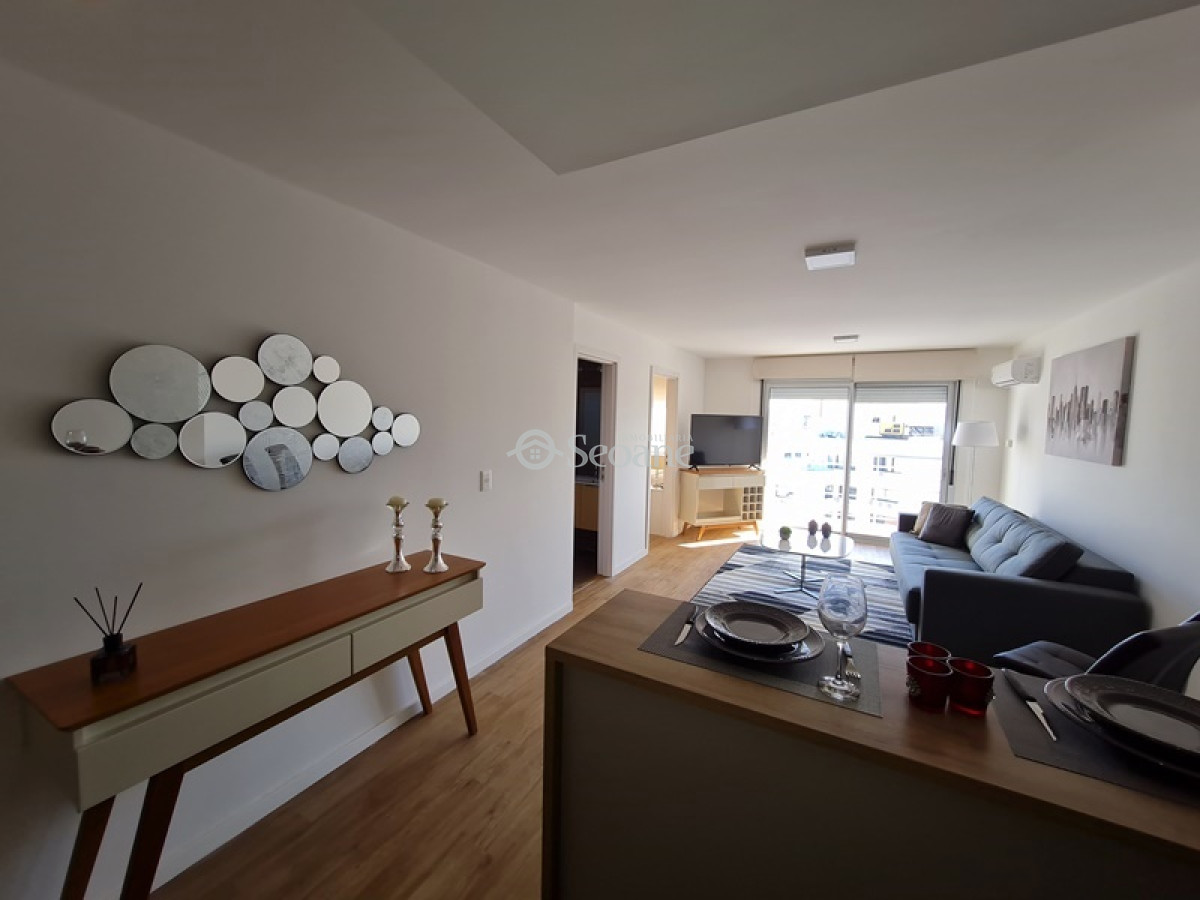 Apartamento ID.380 - Proximo A WTC, Finamente Equipado, Piso Alto al Frente