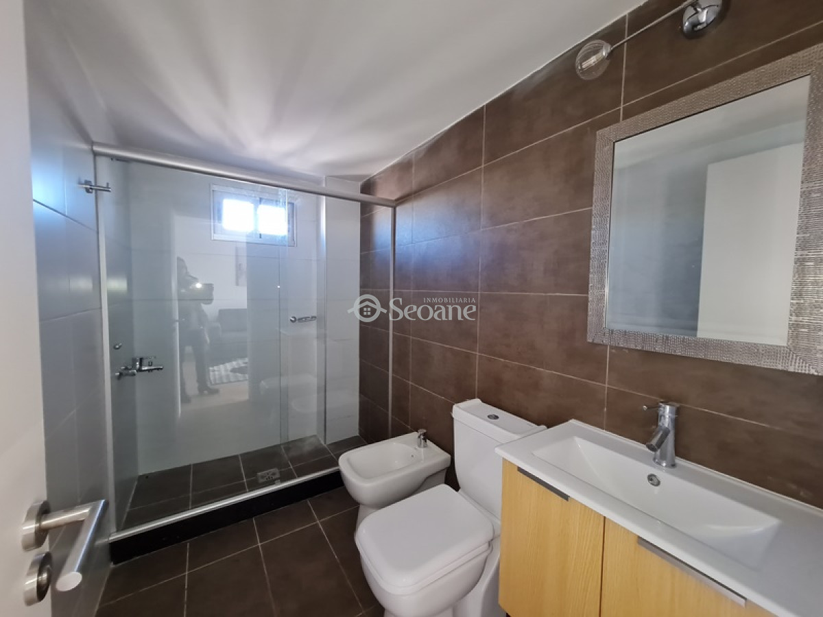 Apartamento ID.380 - Proximo A WTC, Finamente Equipado, Piso Alto al Frente