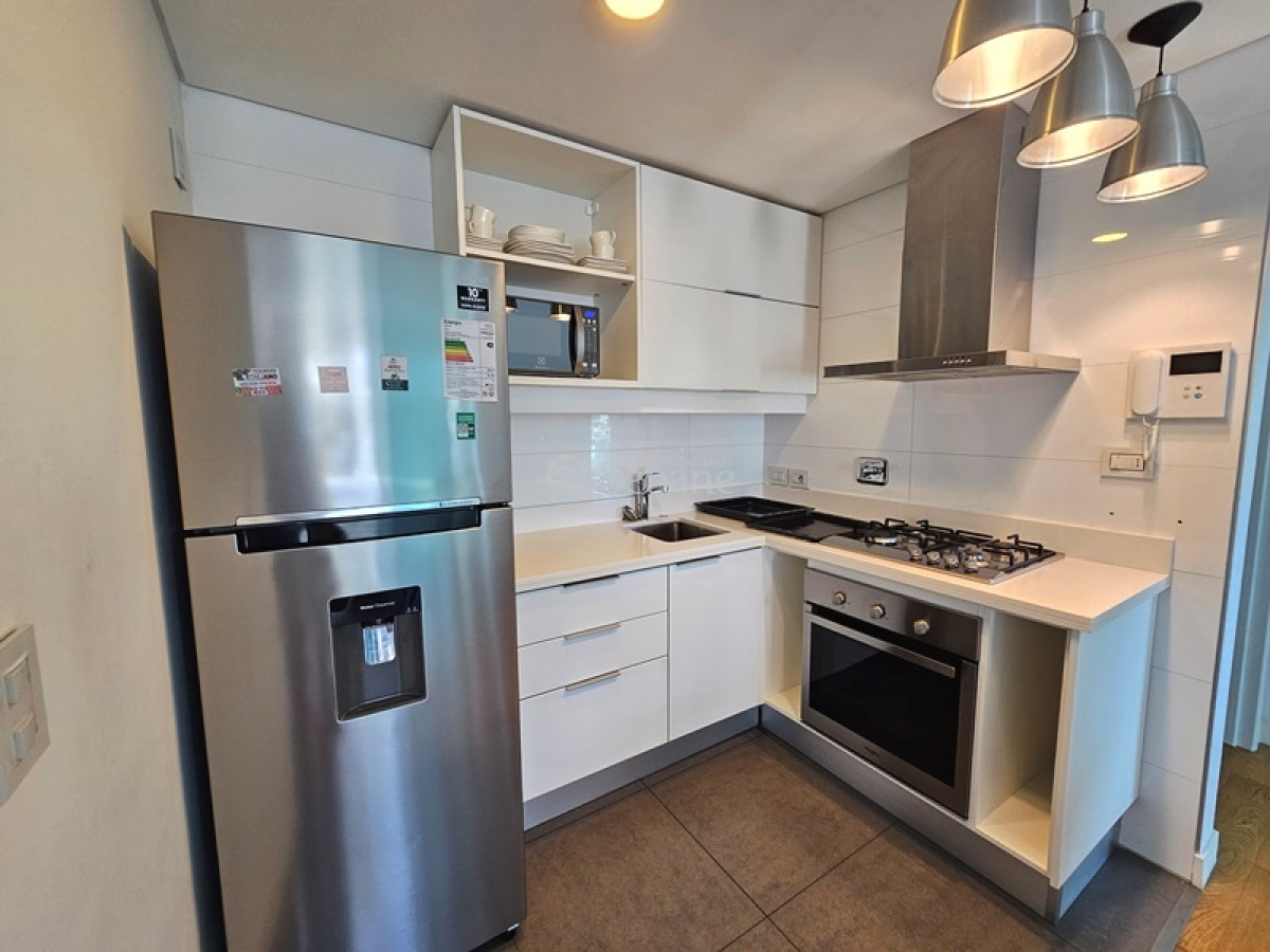 Apartamento ID.416 - Forum, Equipado, Amplio Living, Piso Alto, Sol Del Norte