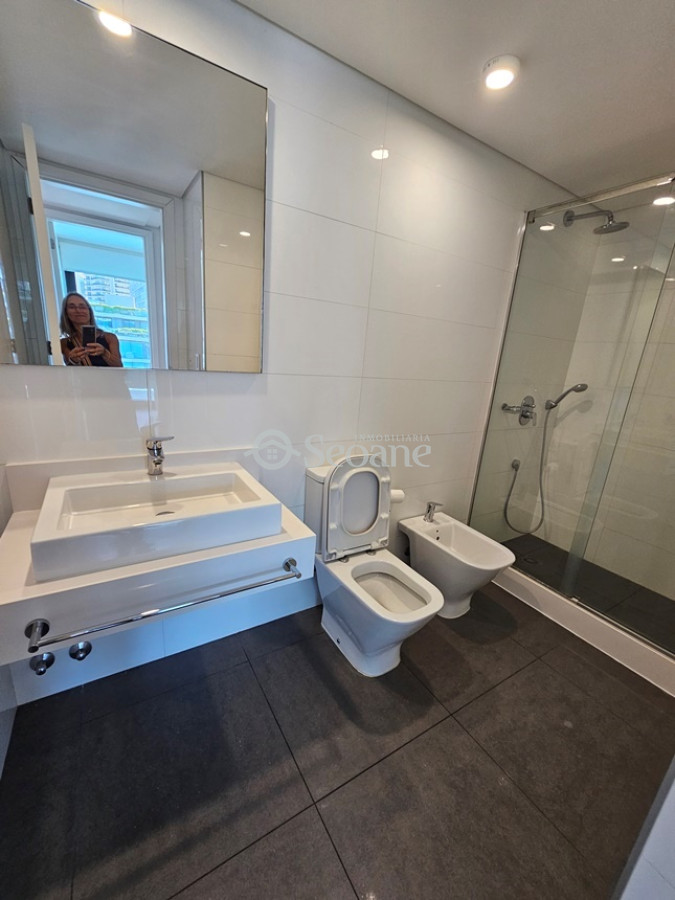 Apartamento ID.416 - Forum, Equipado, Amplio Living, Piso Alto, Sol Del Norte