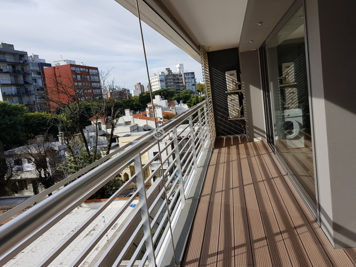 Apartamento ID.435 - A Pasos De La Rambla Y Del Golf, Moderno, Garaje Amplio, Piso Alto