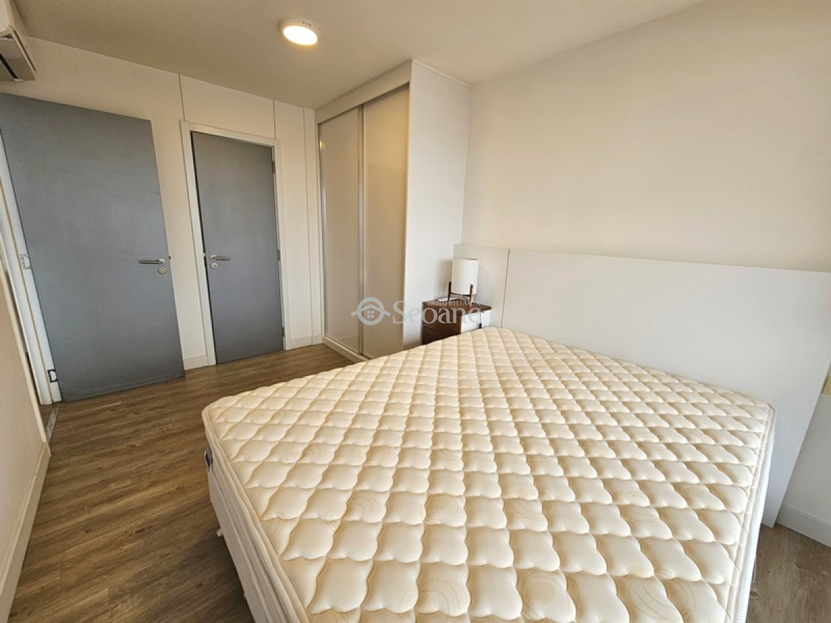 Apartamento ID.435 - A Pasos De La Rambla Y Del Golf, Moderno, Garaje Amplio, Piso Alto