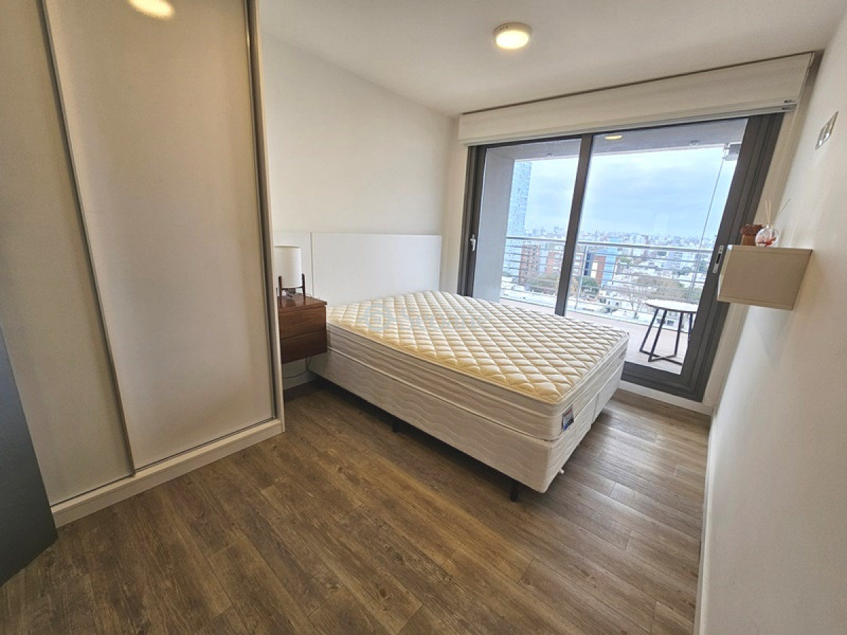 Apartamento ID.435 - A Pasos De La Rambla Y Del Golf, Moderno, Garaje Amplio, Piso Alto