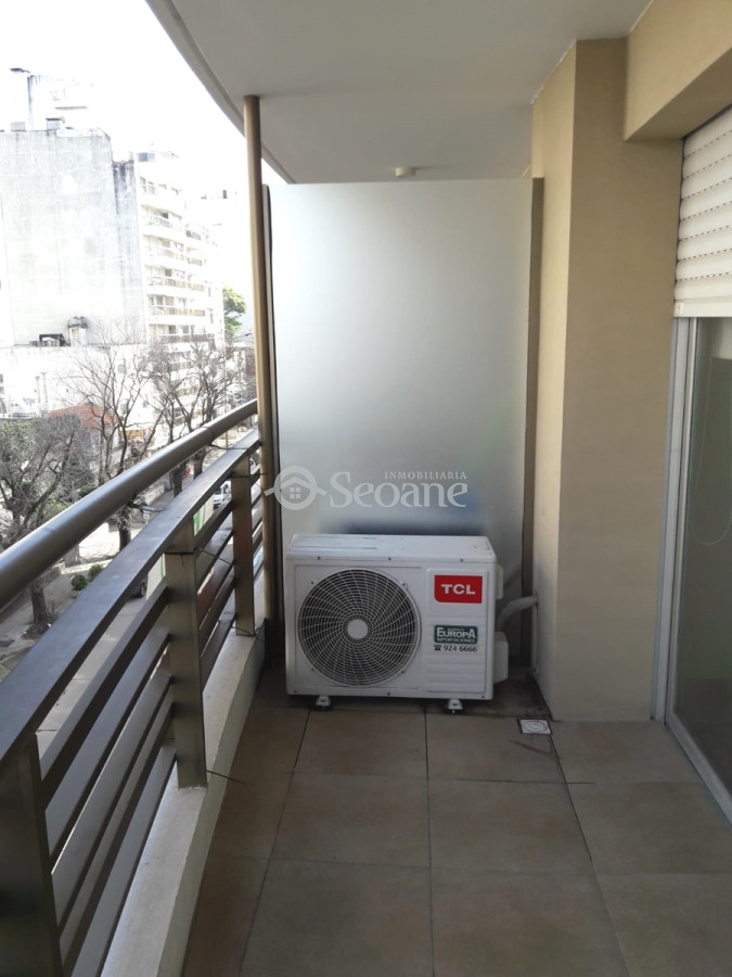 Apartamento ID.458 - 21 De Setiembre Y Benito Blanco, Al Frente, Terraza, Equipado