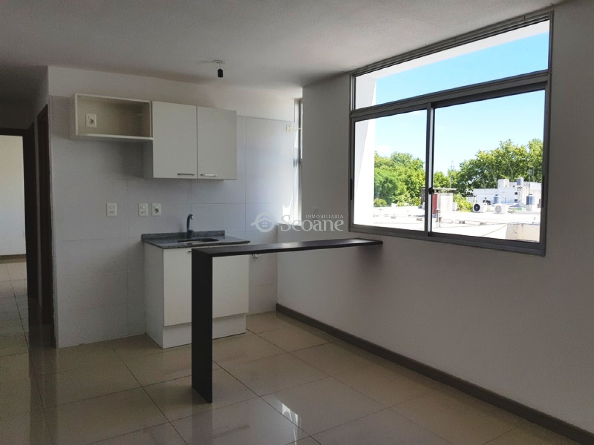 Apartamento ID.4 - Agraciada Y San Fructuoso, Piso alto, Luminoso