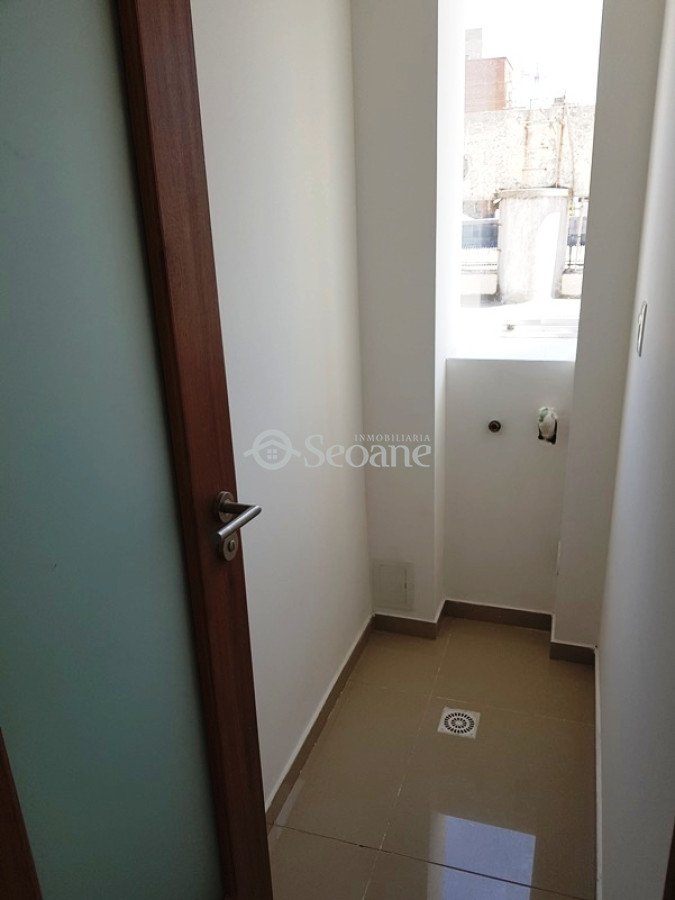 Apartamento ID.4 - Agraciada Y San Fructuoso, Piso alto, Luminoso
