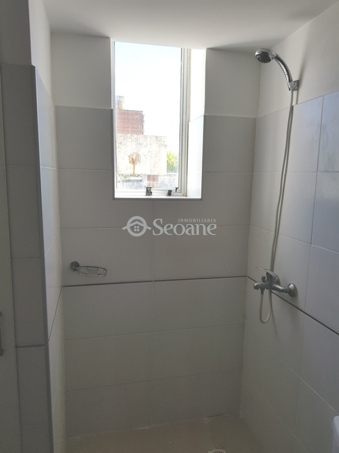 Apartamento ID.4 - Agraciada Y San Fructuoso, Piso alto, Luminoso