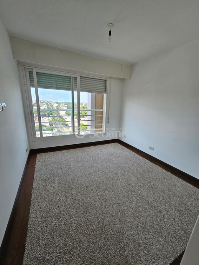 Apartamento ID.52 - Diamantis - Piso Alto, Vista Despejada Al Mar