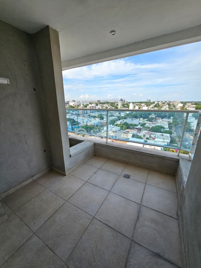 Apartamento ID.52 - Diamantis - Piso Alto, Vista Despejada Al Mar