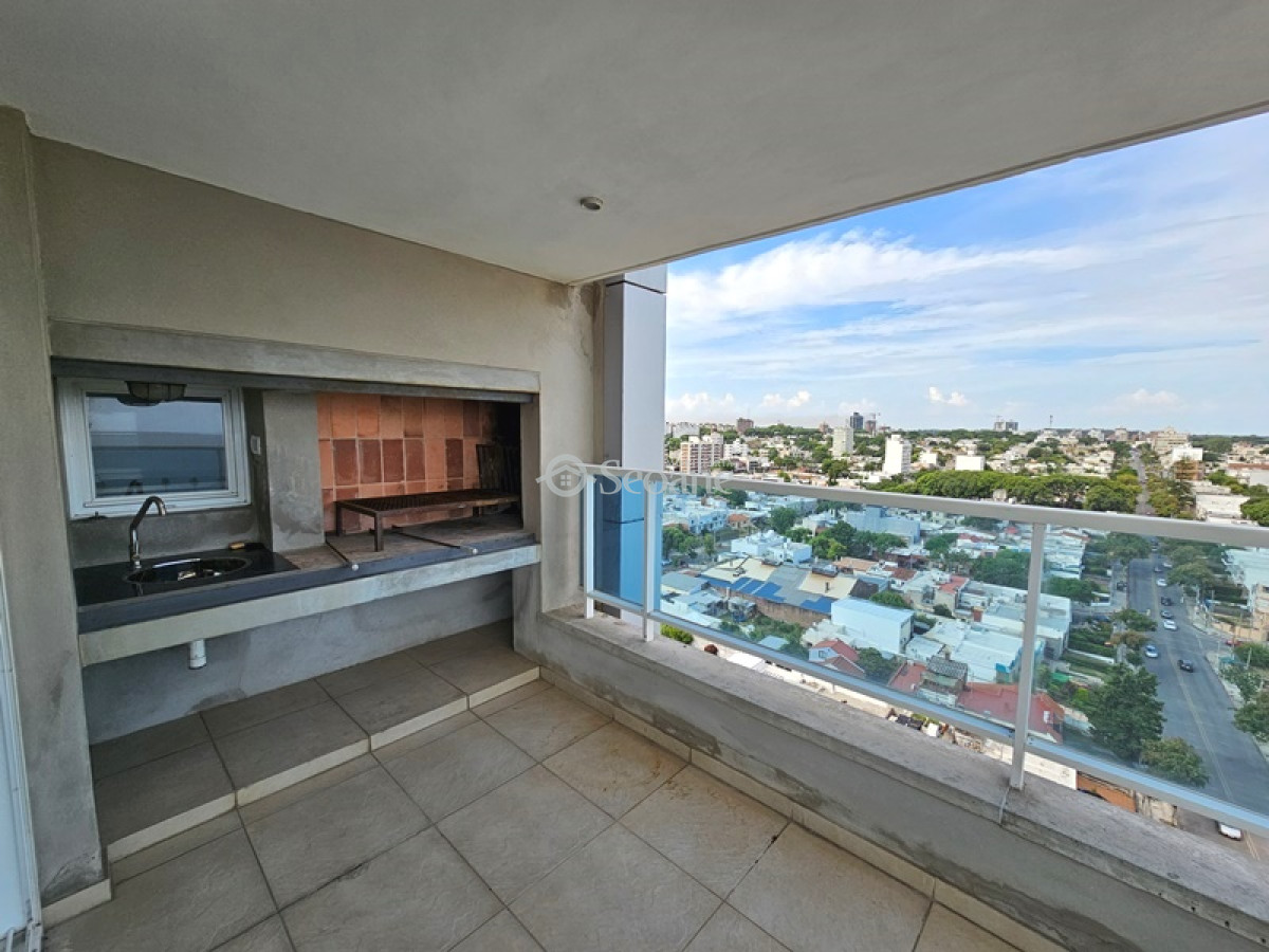 Apartamento ID.52 - Diamantis - Piso Alto, Vista Despejada Al Mar