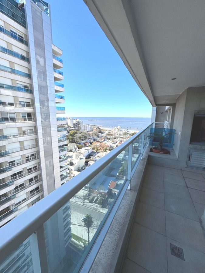 Apartamento ID.59 - Nuevo Precio -  Diamantis, Equipado, Vista Al Mar Y Parrillero, Piso Alto
