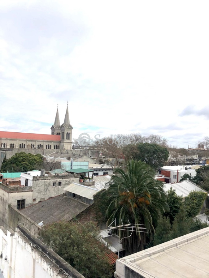 Apartamento ID.66 - Soleado, Terraza, Agraciada Y San Fructuoso - Opción Cochera