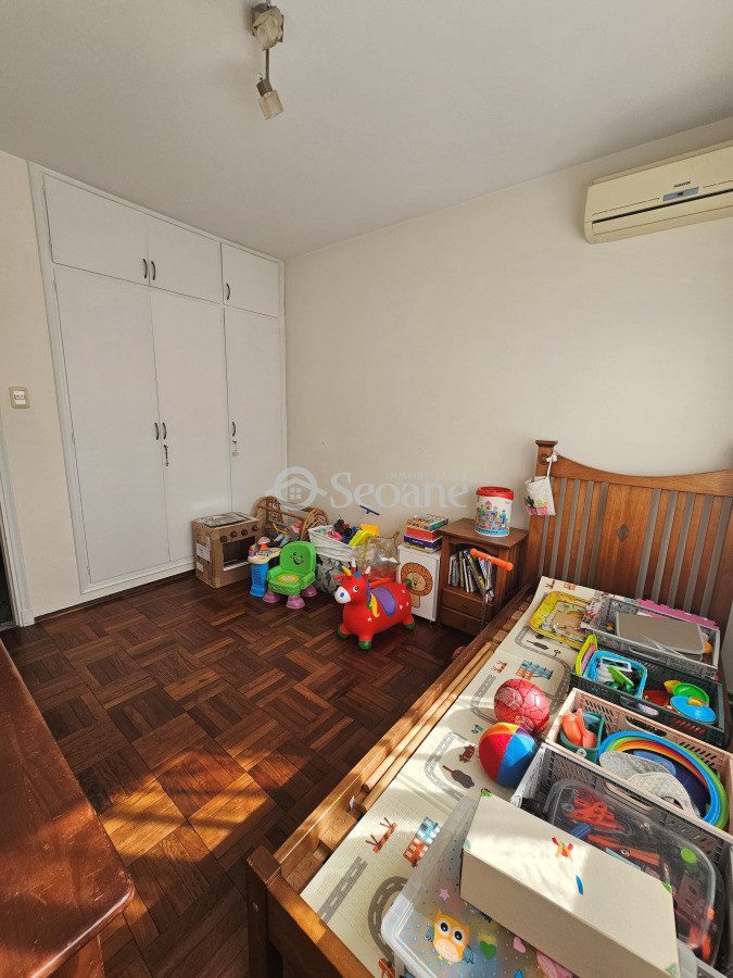 Casa ID.521 - Impecable para entrar, excelente construcción, fondo verde y barbacoa