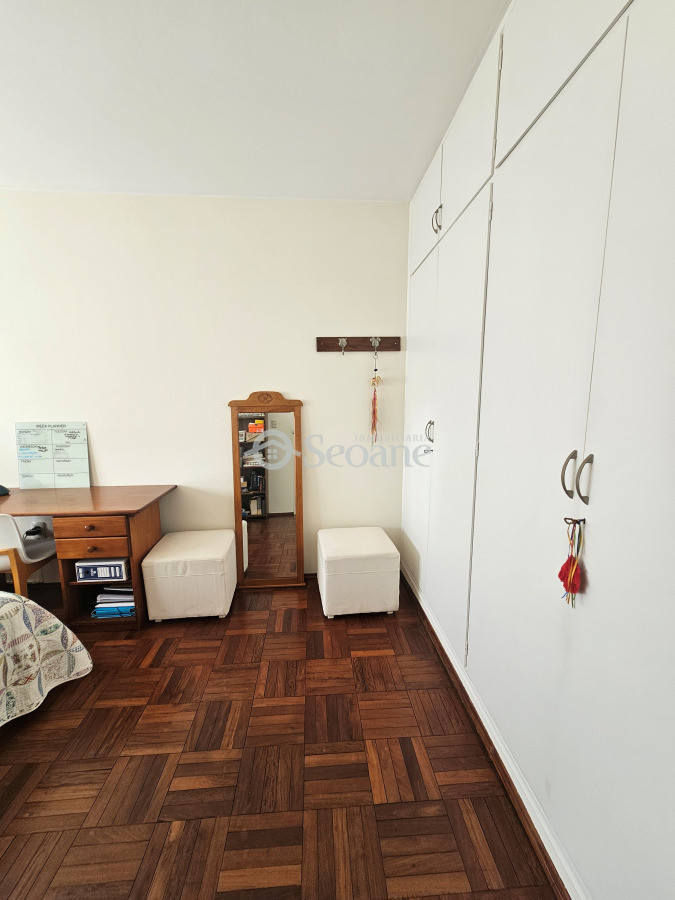 Casa ID.521 - Impecable para entrar, excelente construcción, fondo verde y barbacoa