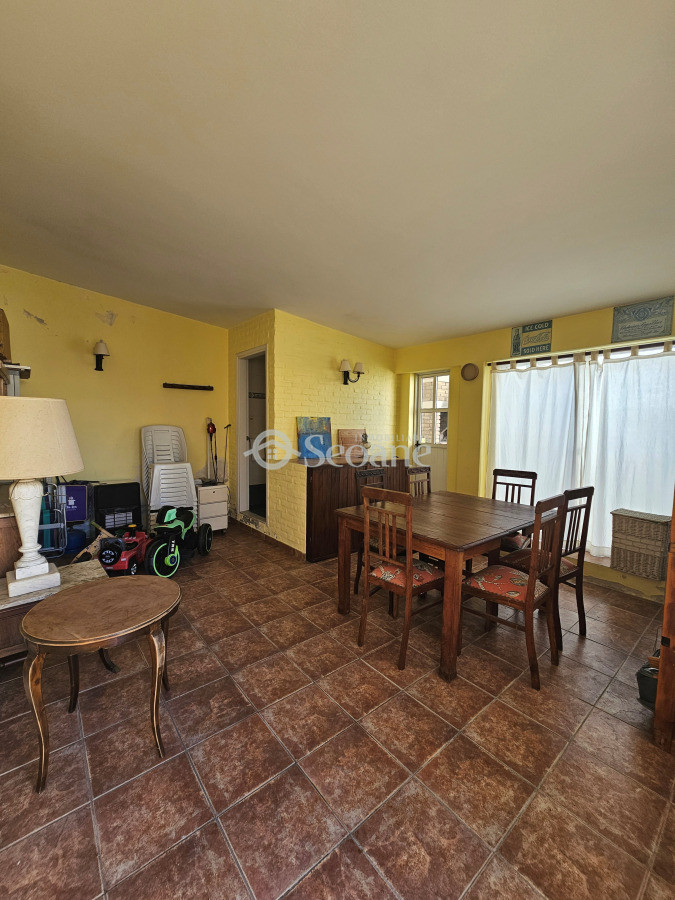 Casa ID.521 - Impecable para entrar, excelente construcción, fondo verde y barbacoa