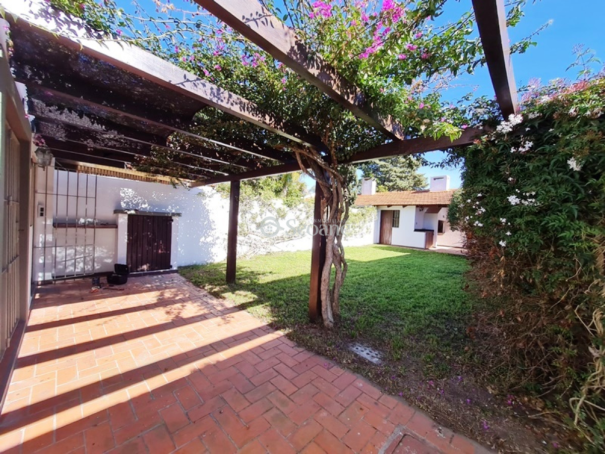 Casa ID.103 - Orleans - Impecable - Cálida Y Soleada 