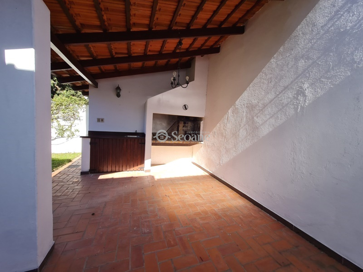 Casa ID.103 - Orleans - Impecable - Cálida Y Soleada 
