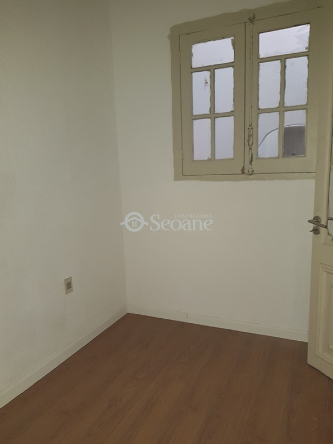 Casa ID.166 - Chana y Jackson - 6 Ambientes, Baños Y Cocina, para actualizar