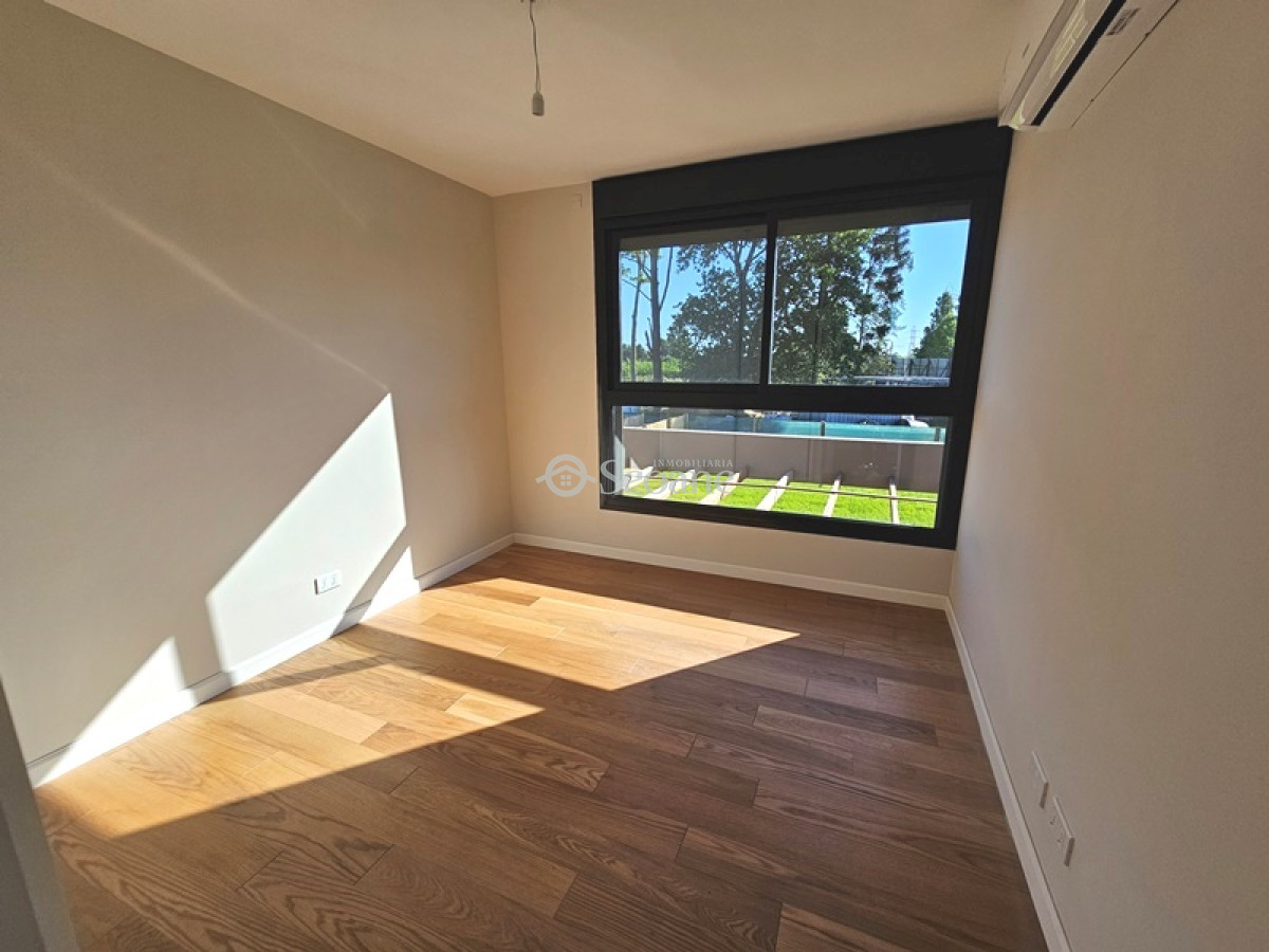 Casa ID.199 - Huertas De Los Horneros, 4 Dormitorios, Amplio Terreno