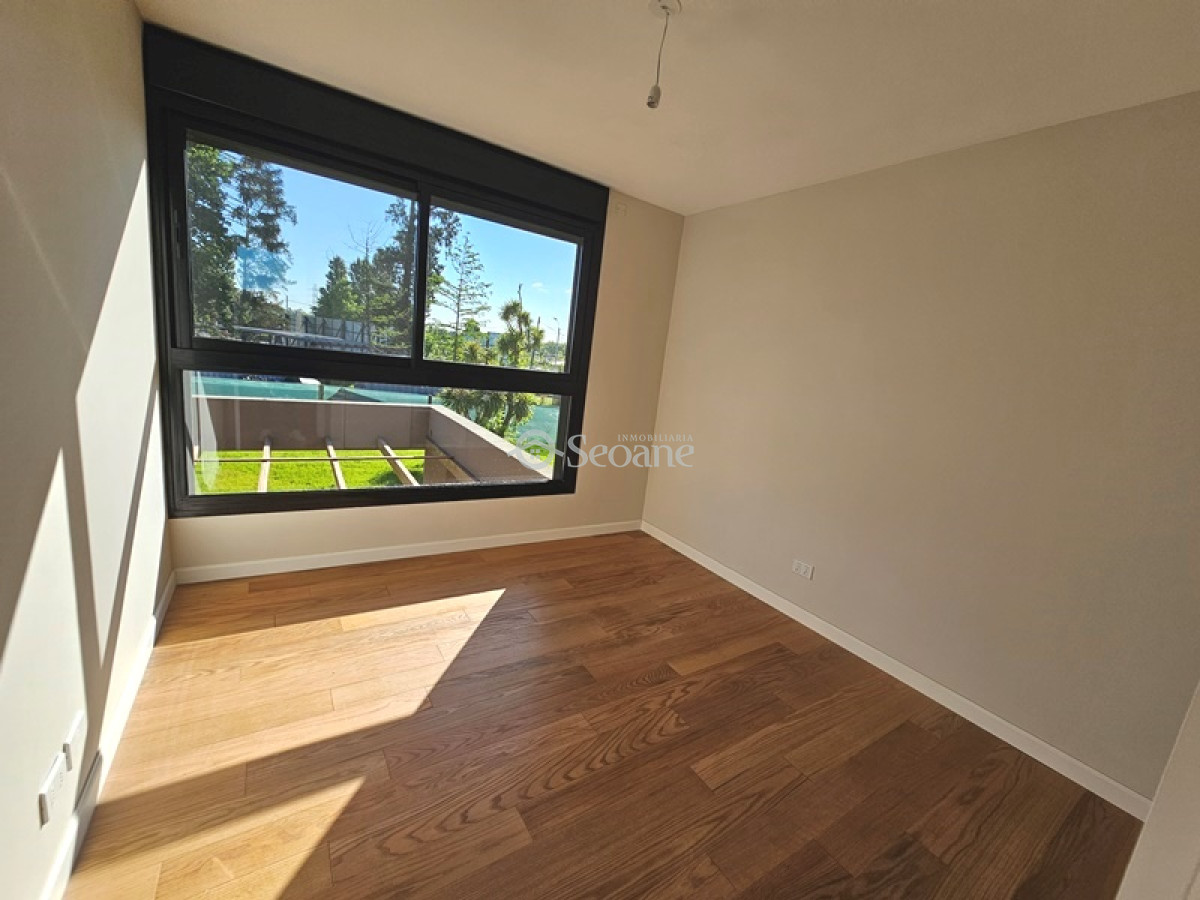 Casa ID.199 - Huertas De Los Horneros, 4 Dormitorios, Amplio Terreno