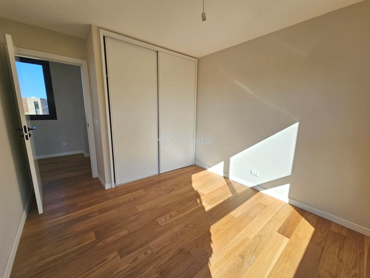 Casa ID.199 - Huertas De Los Horneros, 4 Dormitorios, Amplio Terreno