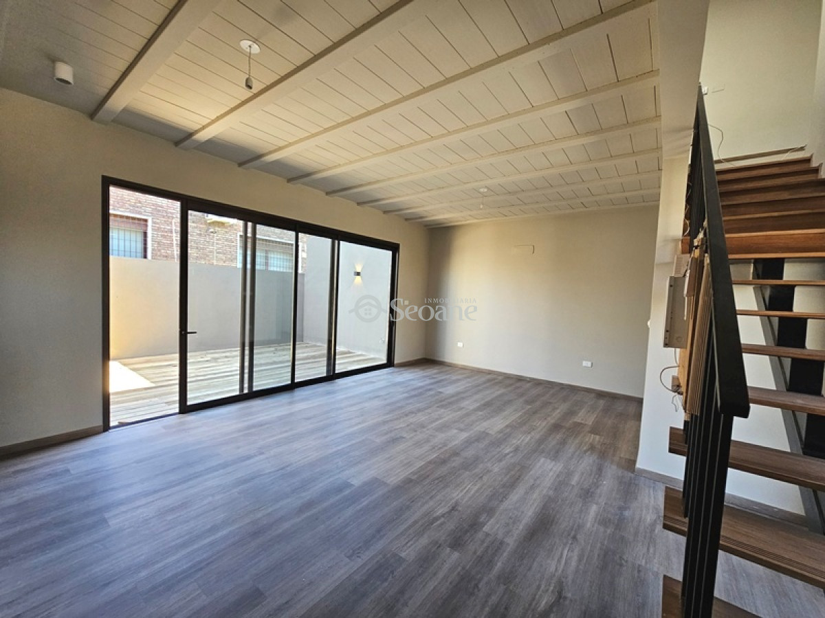 Casa ID.500 - Estrena, Tajes a una cuadra de Av Italia, Zona colegios