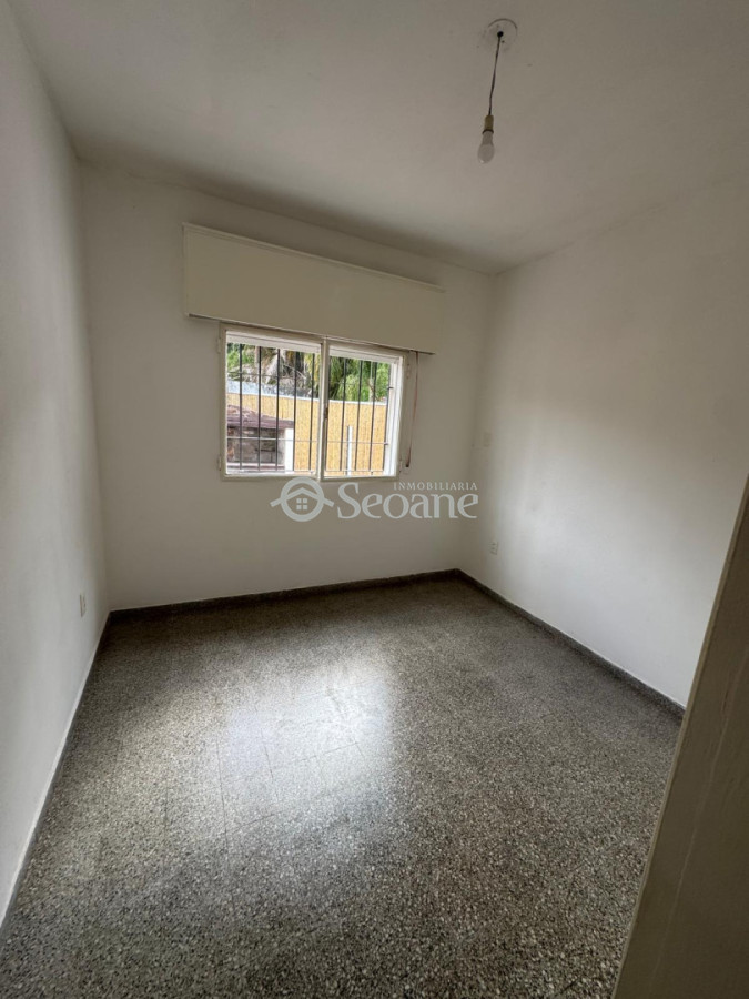 Casa ID.118 - Al Frente, Estufa A Leña Y Parrillero, Espacio Para Auto