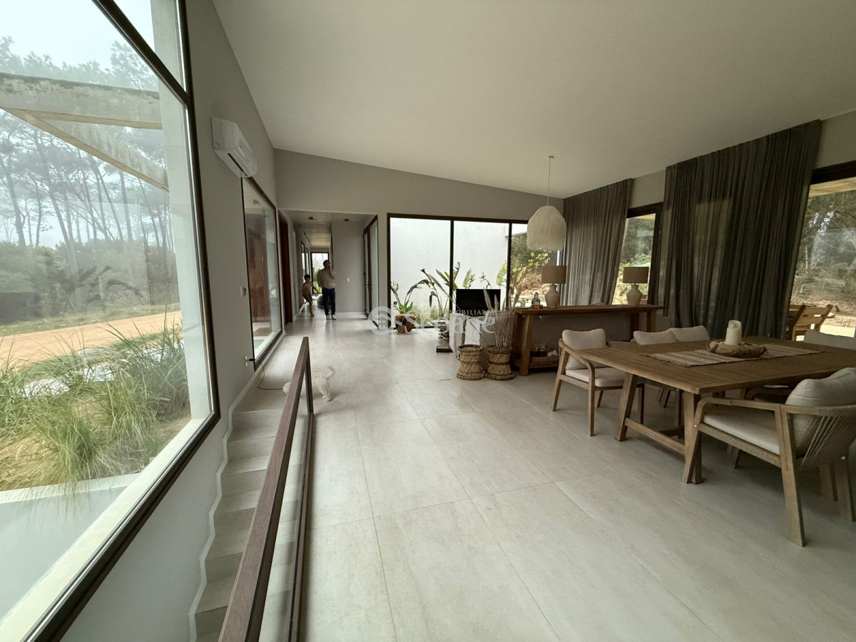 Casa ID.512 - Excepcional residencia en Barrio Privado Reserva Montoya