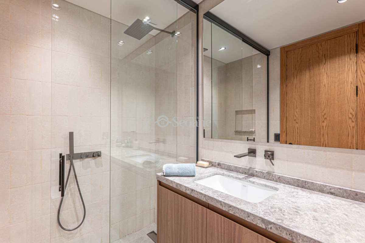 Casa ID.548 - Excepcional Residencia en Barrio Privado Reserva Montoya