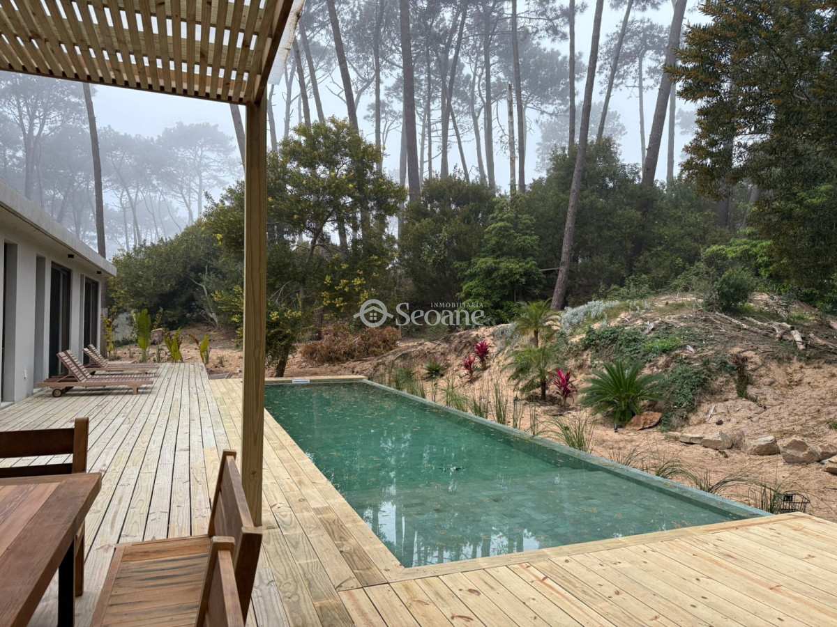 Casa ID.512 - Excepcional residencia en Barrio Privado Reserva Montoya